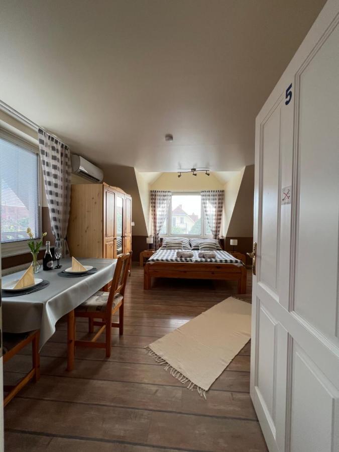 Appartamento Holler Vendeghaz Bük Esterno foto